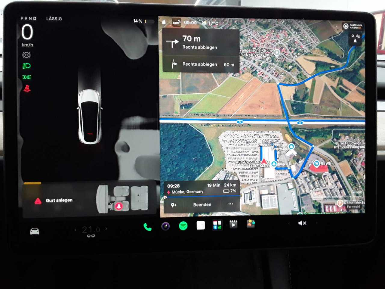 Tesla Model Y Long Range Dual Motor AWD 12