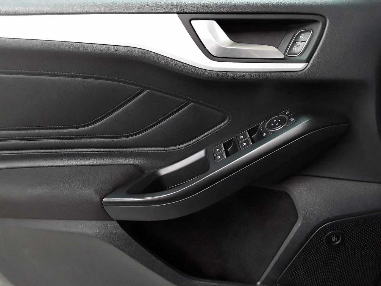 Ford Focus Turnier 1.5 EcoBlue Start-Stopp-System COOL&CONNECT 17