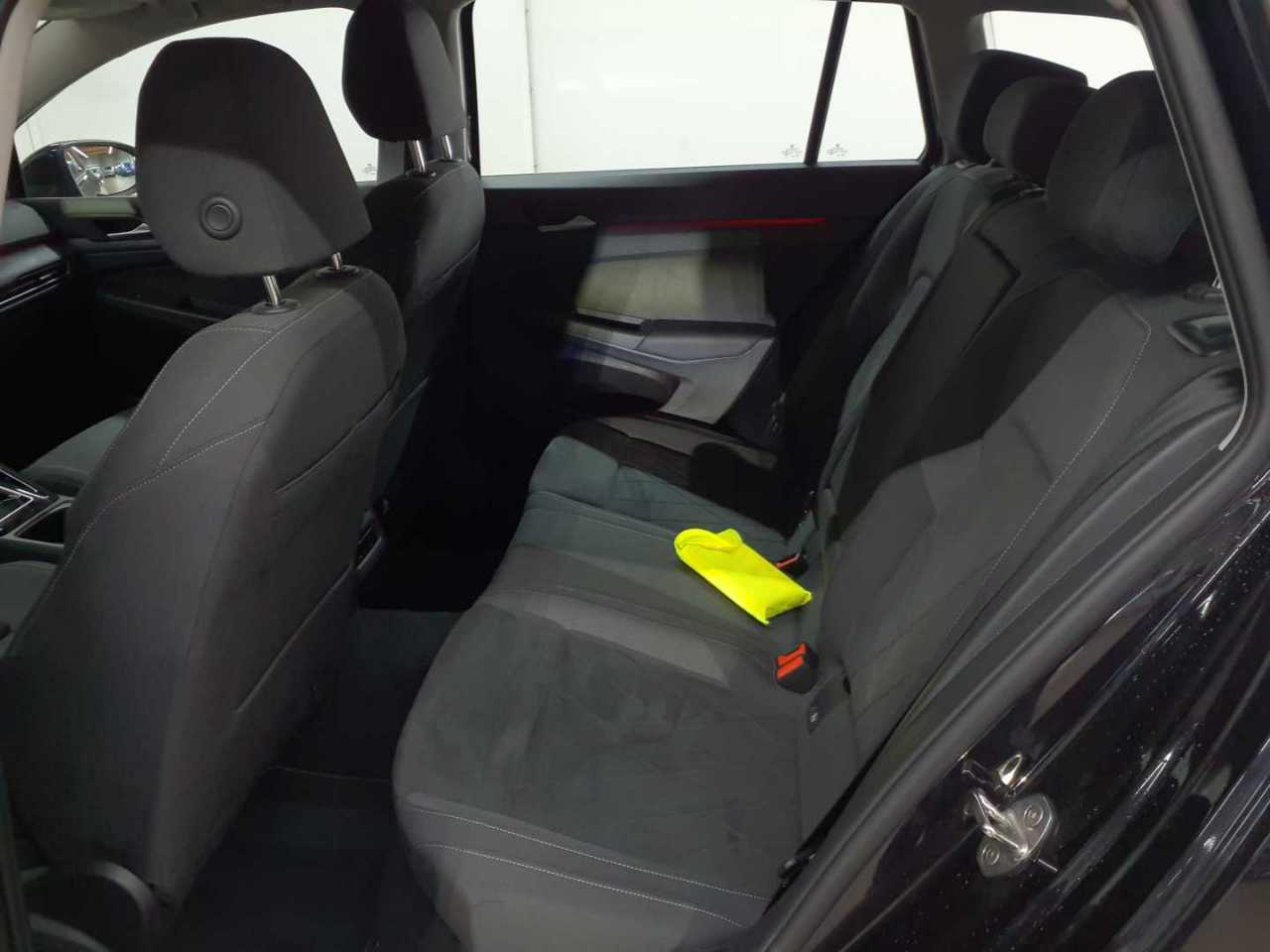 Vw Golf Variant 2.0 TDI SCR DSG Style 13
