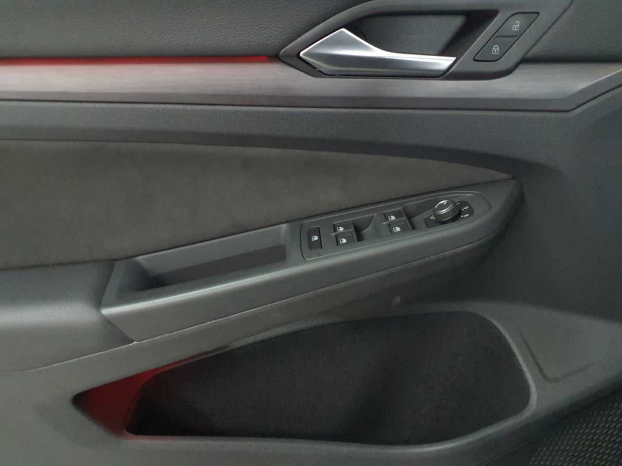 Vw Golf Variant 2.0 TDI SCR DSG Style 18