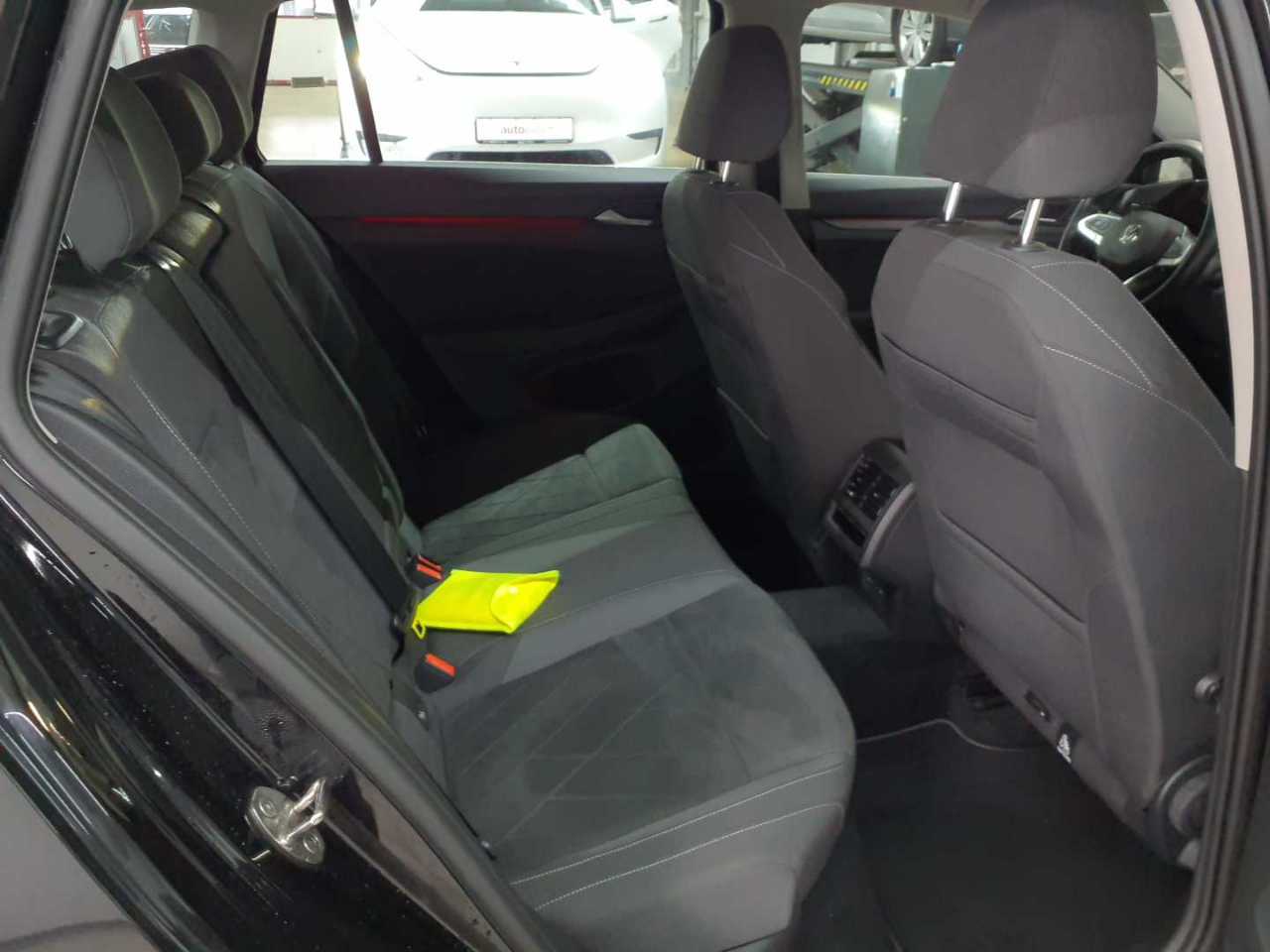 Vw Golf Variant 2.0 TDI SCR DSG Style 14