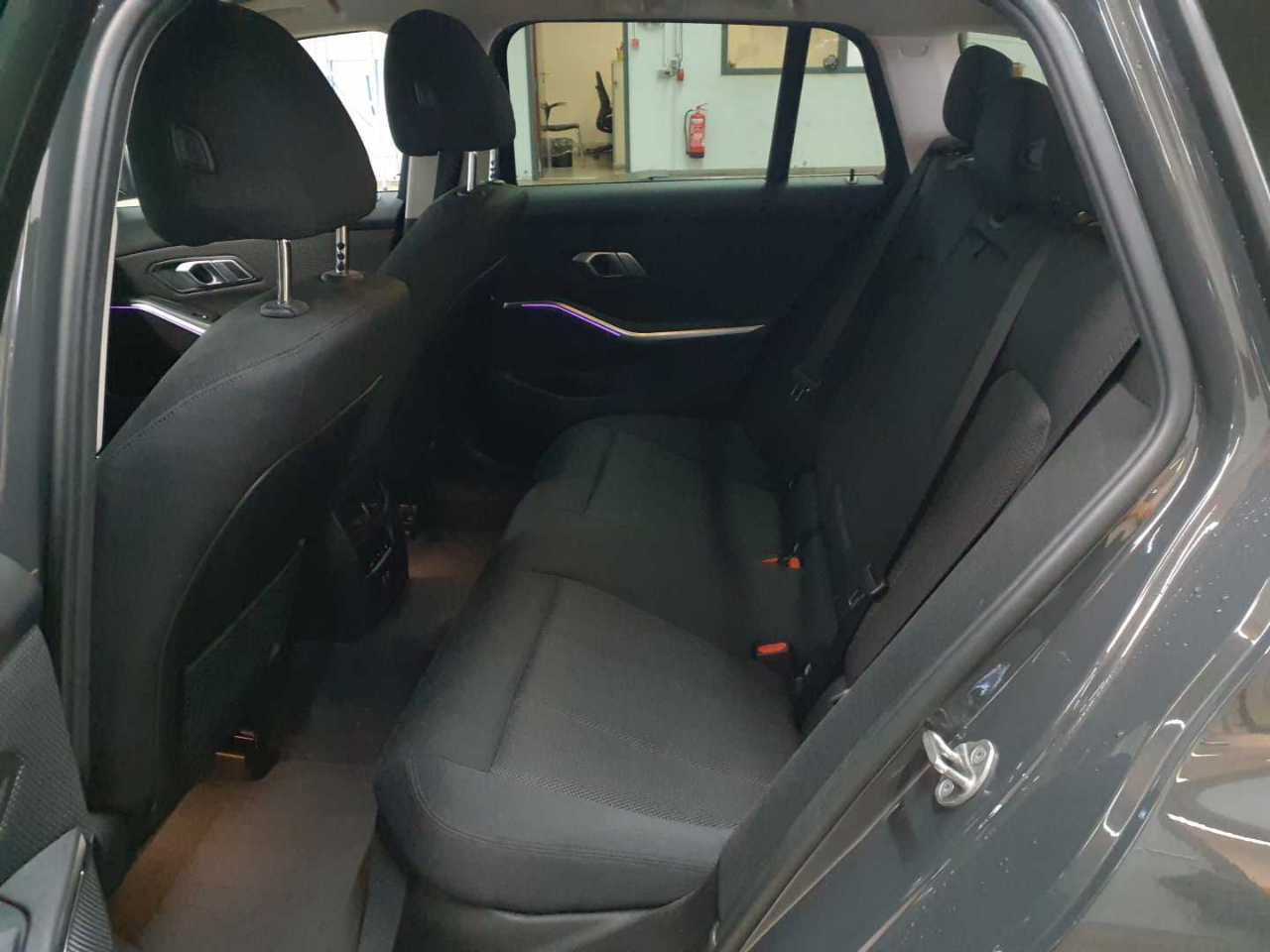 Bmw 318d Touring Advantage 13