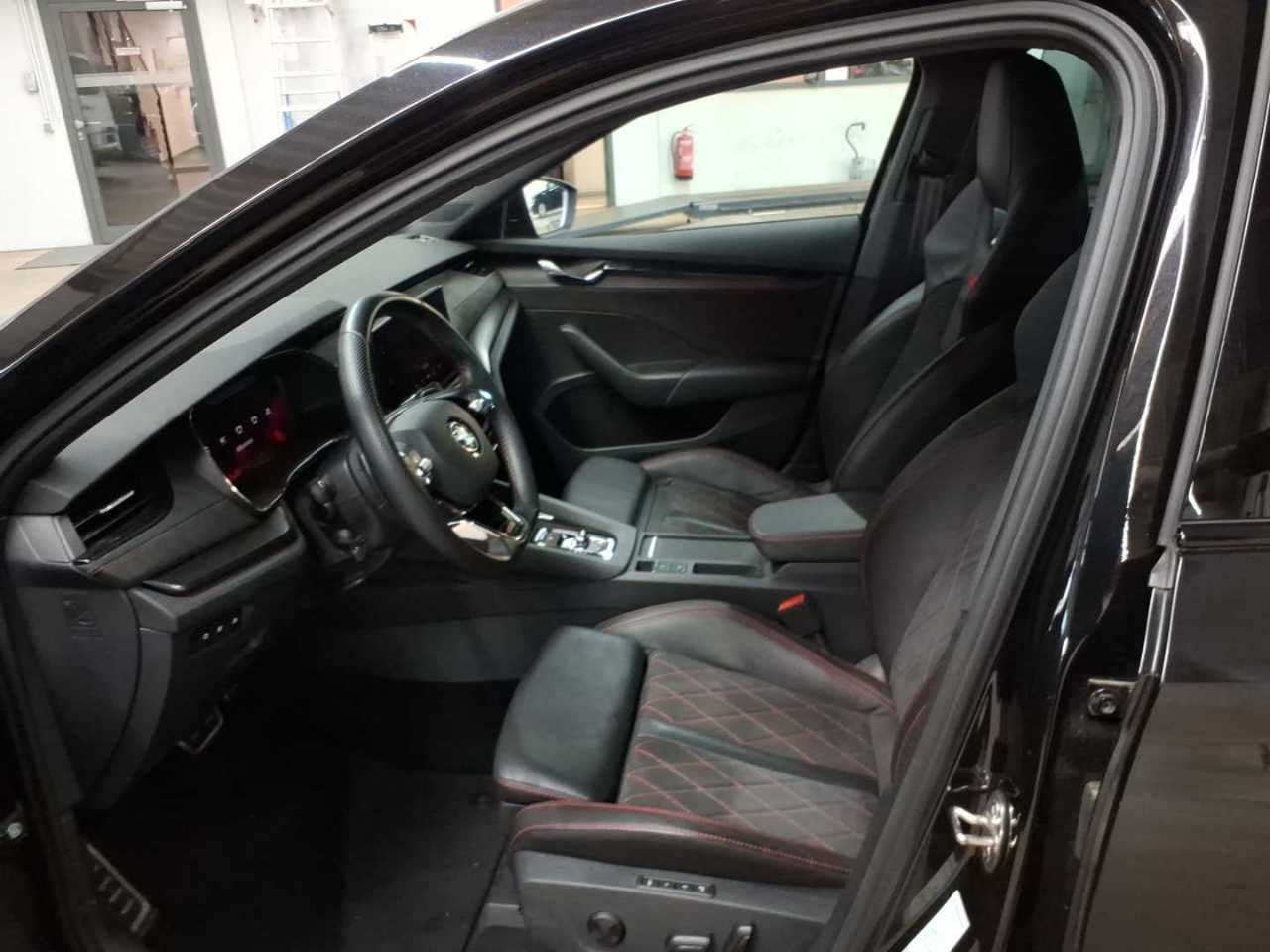 Skoda Octavia 2.0 TDI DSG 4x4 RS Plus 7