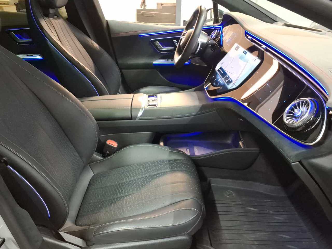 Mercedes-Benz EQE 500 4Matic AMG Line 8