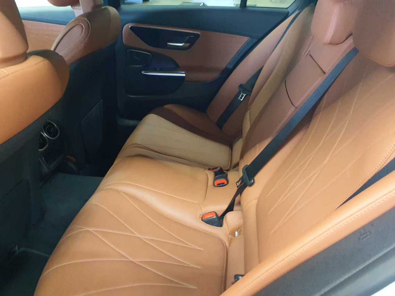 Mercedes-Benz C 300 d 9G-TRONIC AMG Line 13