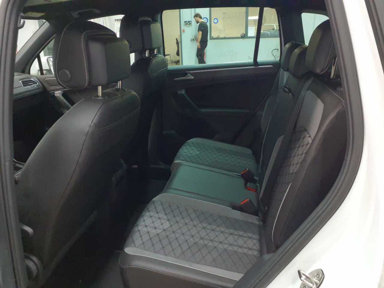 Vw Tiguan 1.5 TSI OPF DSG R-Line 13