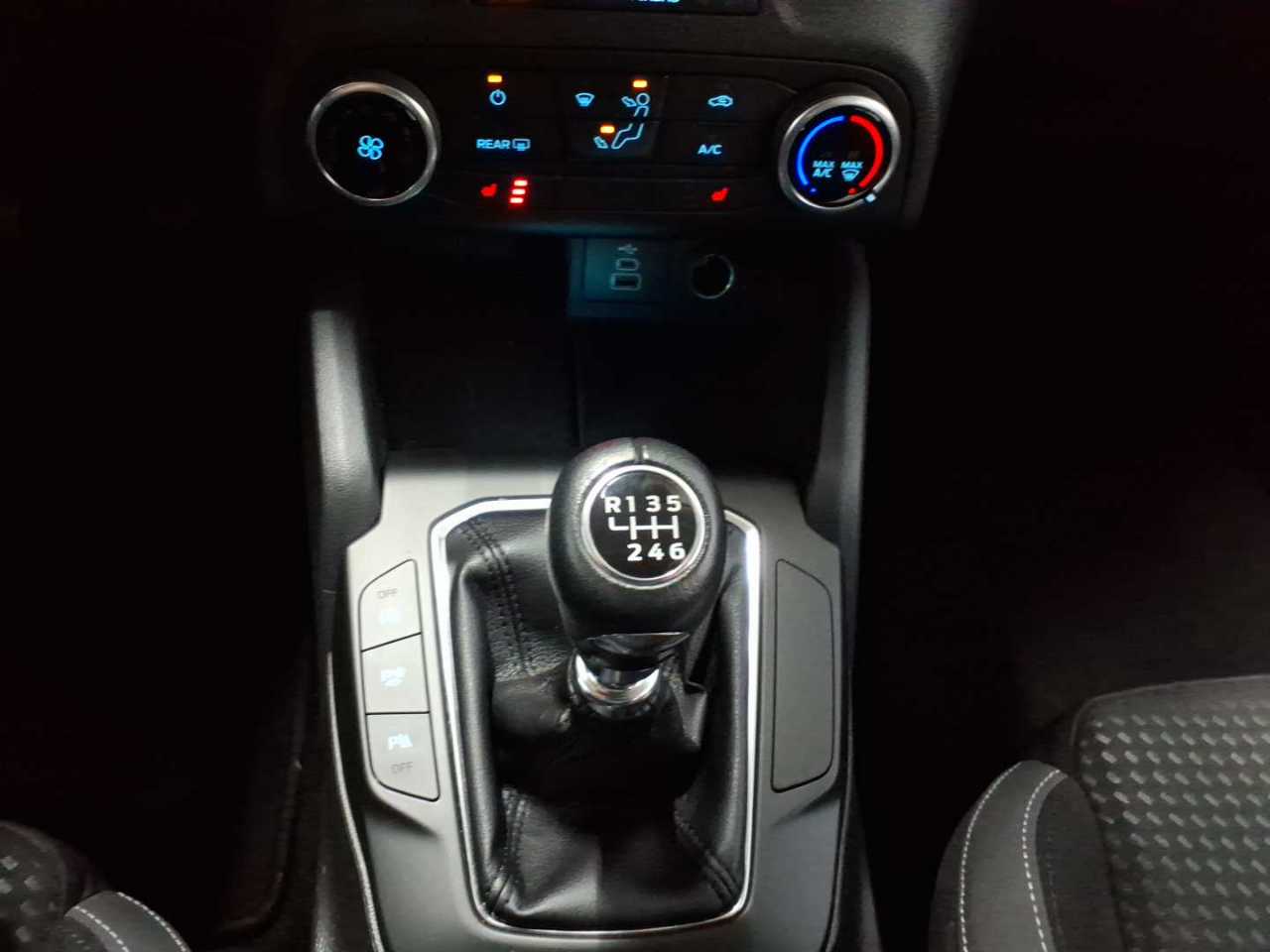 Ford Focus Turnier 1.5 EcoBlue Start-Stopp-System COOL&CONNECT 10