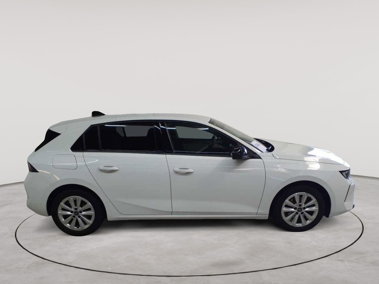 Opel Astra 1.2 Turbo Elegance 3