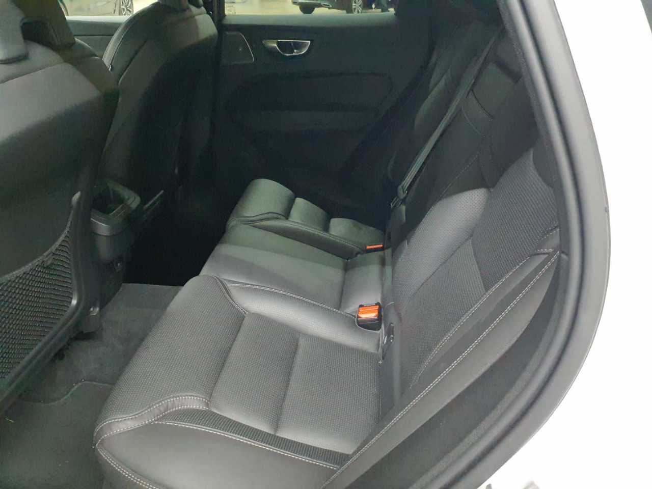 Volvo XC60 B4 D AWD Geartronic Inscription 13
