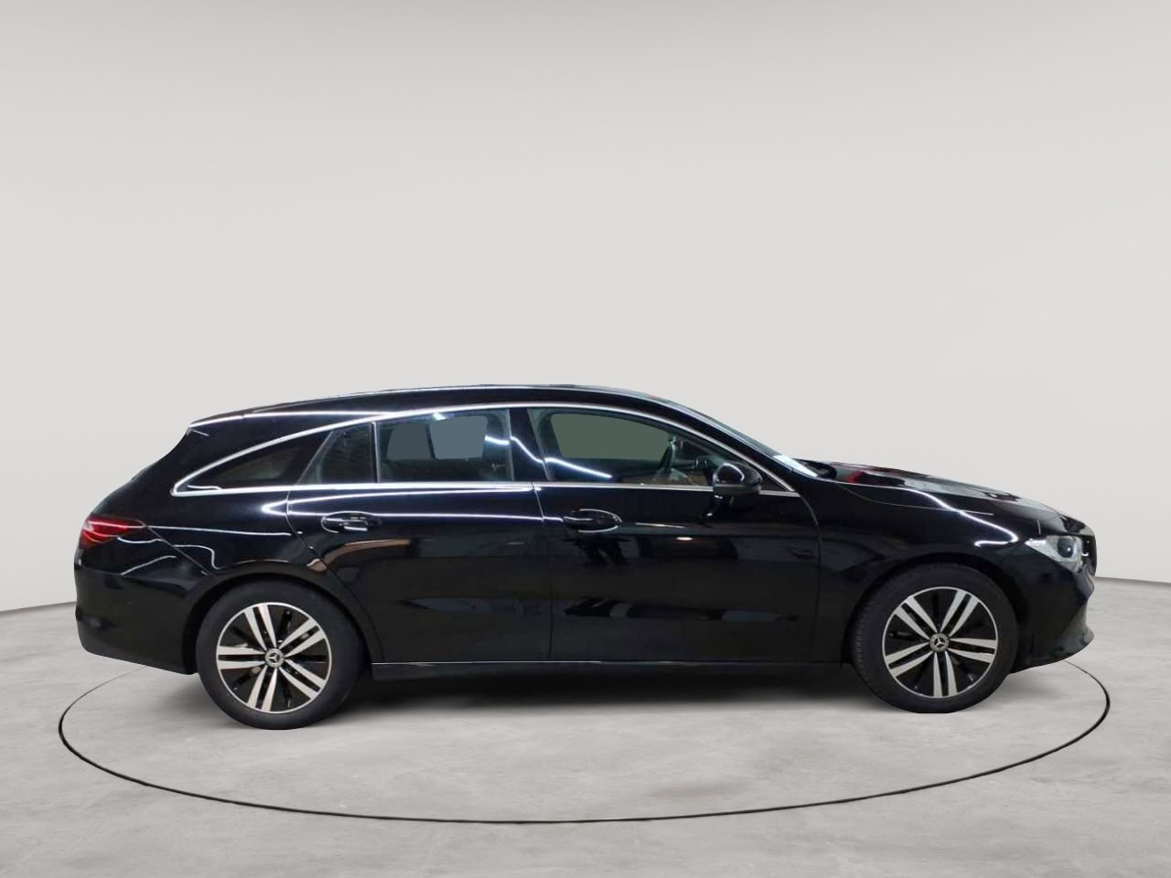 Mercedes-Benz CLA 200 d Shooting Brake 8G-DCT Progressive 3