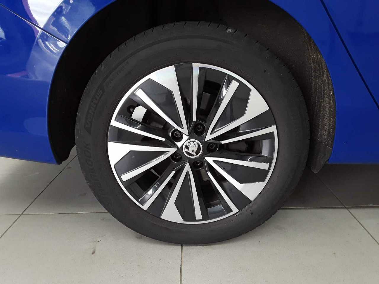 Skoda Superb Combi 2.0 TDI DSG Selection 18