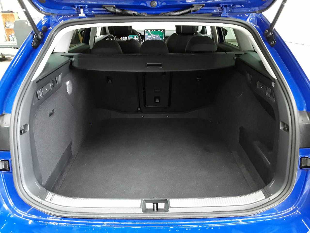 Skoda Superb Combi 2.0 TDI DSG Selection 15