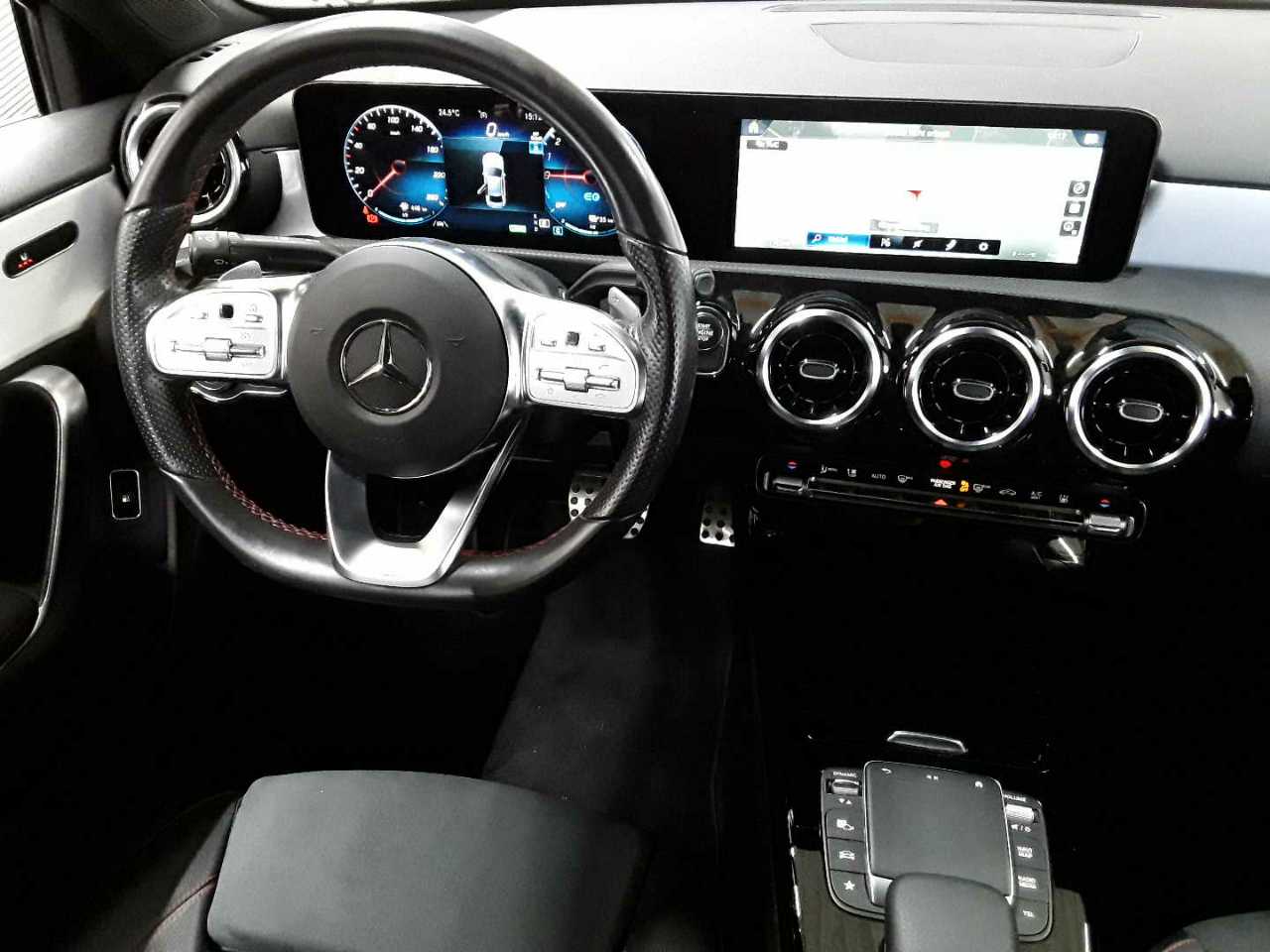 Mercedes-Benz A 250 e 8G-DCT AMG Line 10