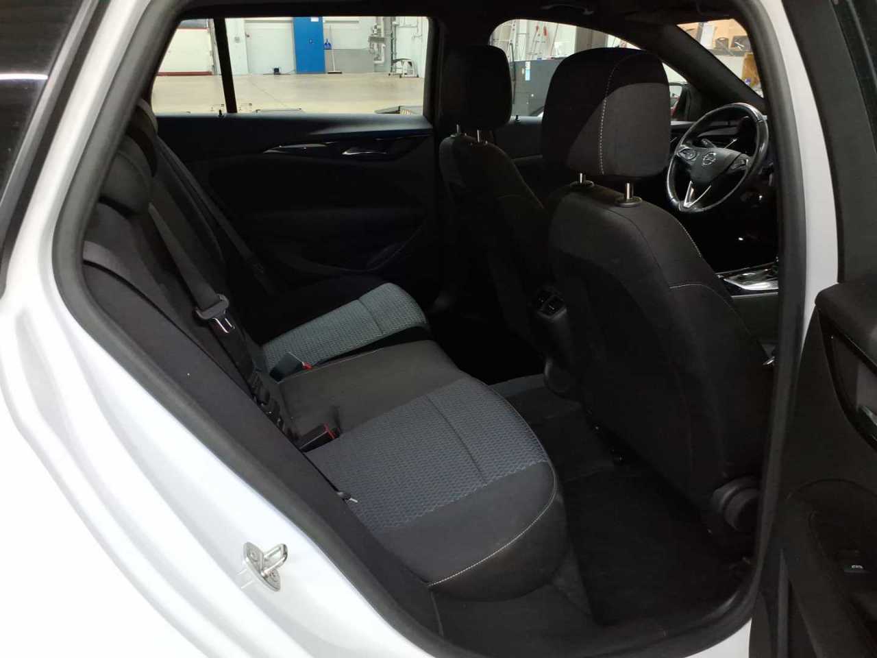 Opel Insignia Sports Tourer 2.0 Diesel Aut. Elegance 14