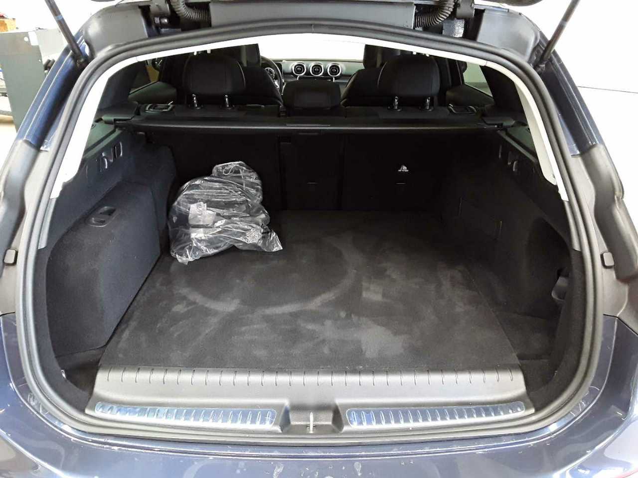 Mercedes-Benz C 300 e T 9G-TRONIC Avantgarde 15