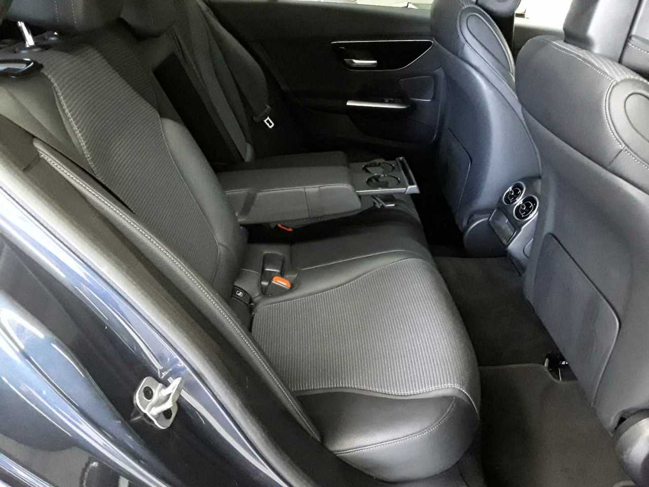 Mercedes-Benz C 300 e T 9G-TRONIC Avantgarde 14