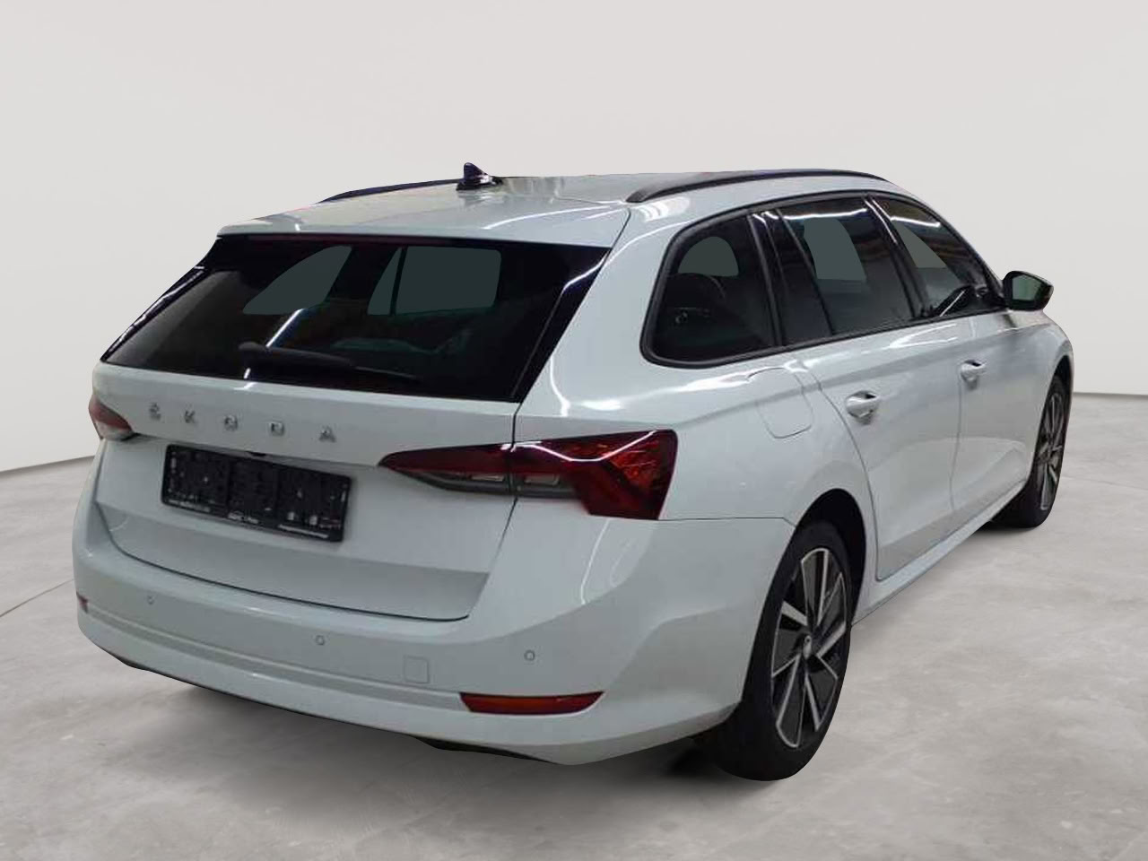 Skoda Octavia Combi 2.0 TDI DSG Clever 4