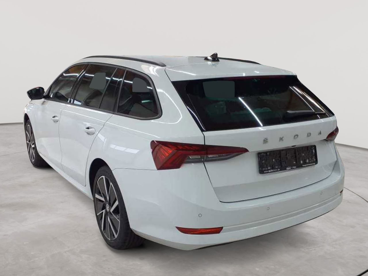 Skoda Octavia Combi 2.0 TDI DSG Clever 5