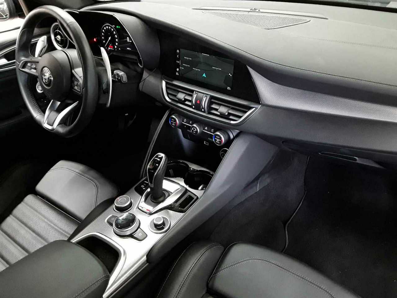 Alfa Romeo Giulia 2.2 Diesel AT8-Q4 Sprint 9