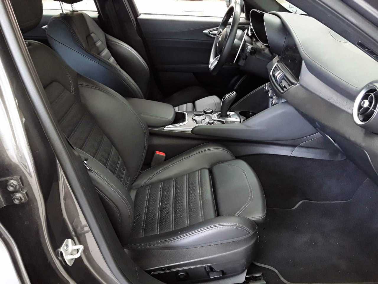 Alfa Romeo Giulia 2.2 Diesel AT8-Q4 Sprint 8