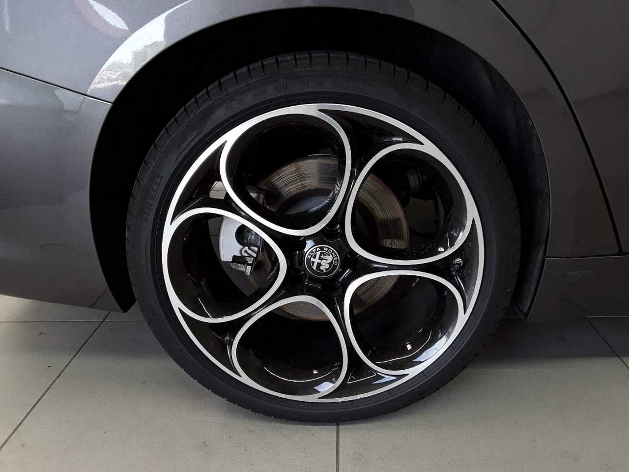 Alfa Romeo Giulia 2.2 Diesel AT8-Q4 Sprint 19