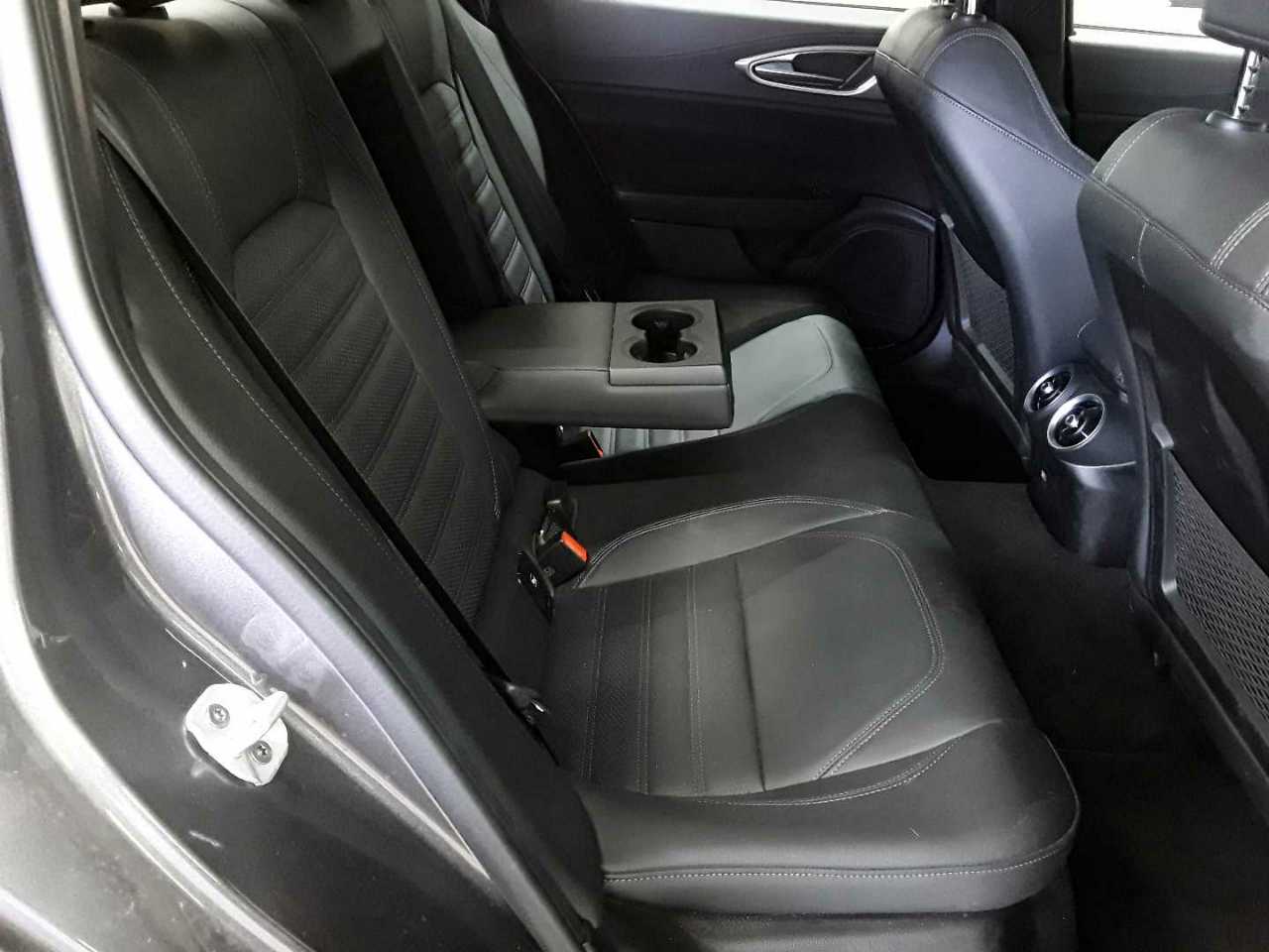 Alfa Romeo Giulia 2.2 Diesel AT8-Q4 Sprint 14