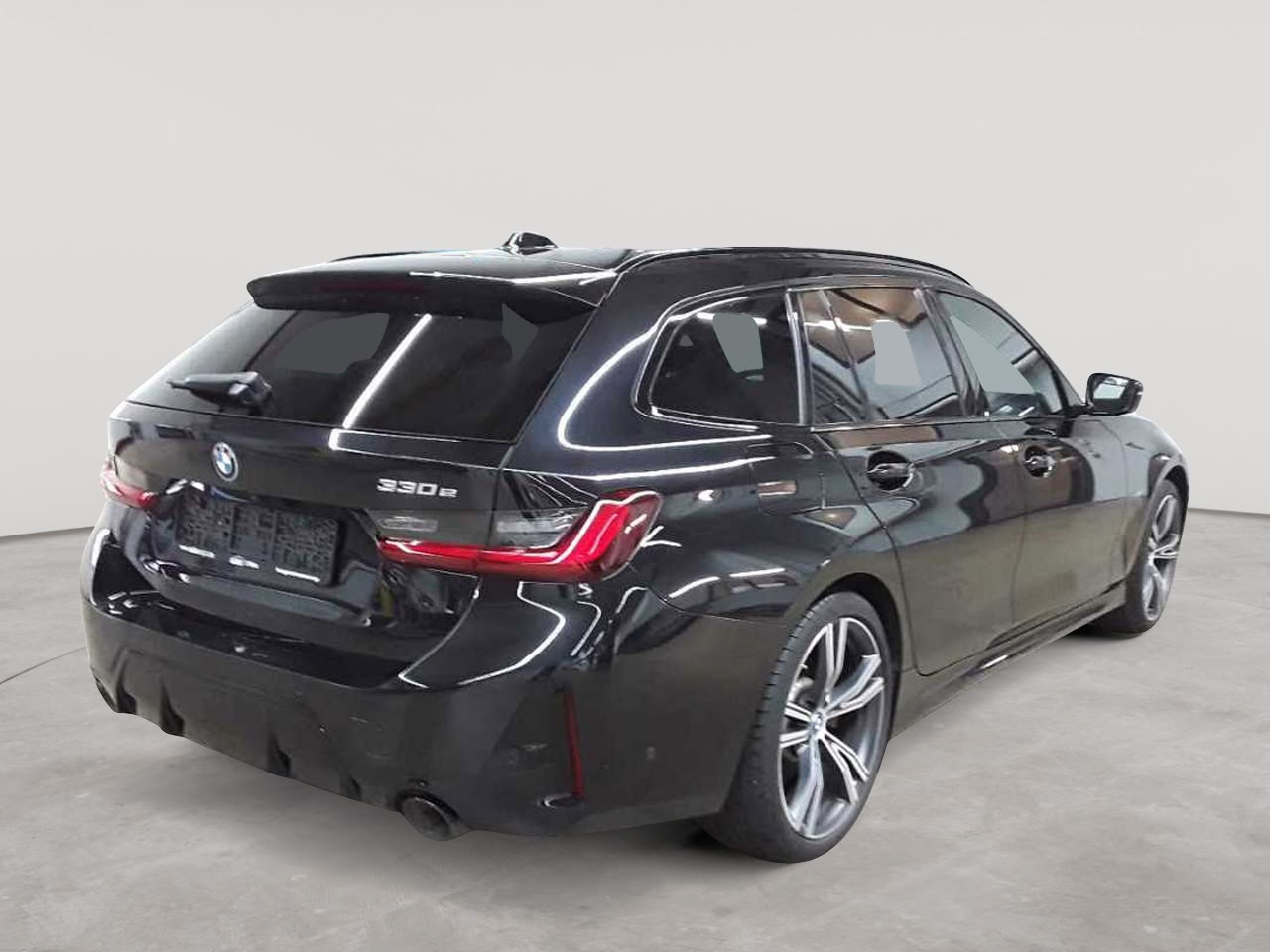 Bmw 330e Touring Aut. 4