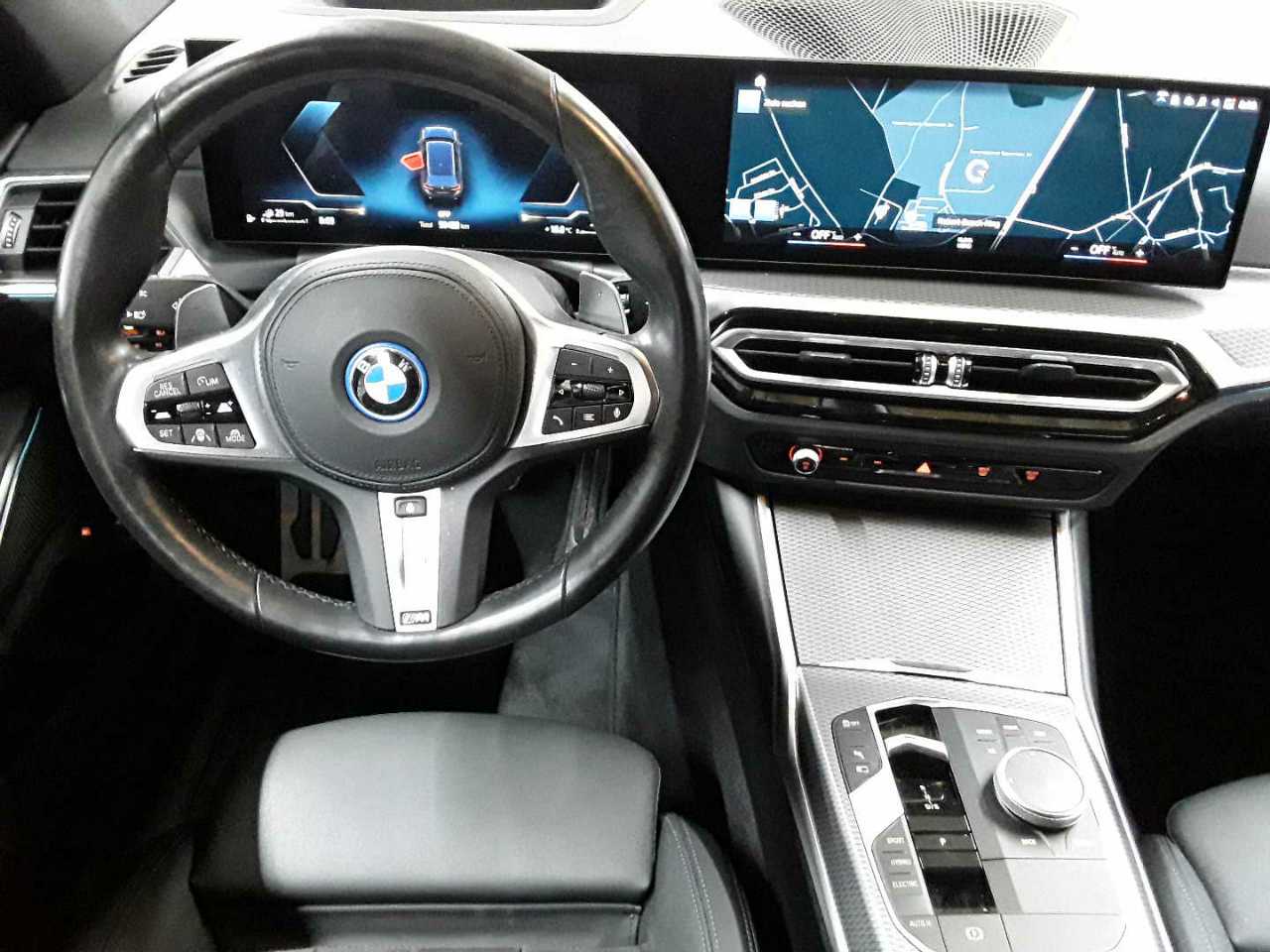 Bmw 330e Touring Aut. 10