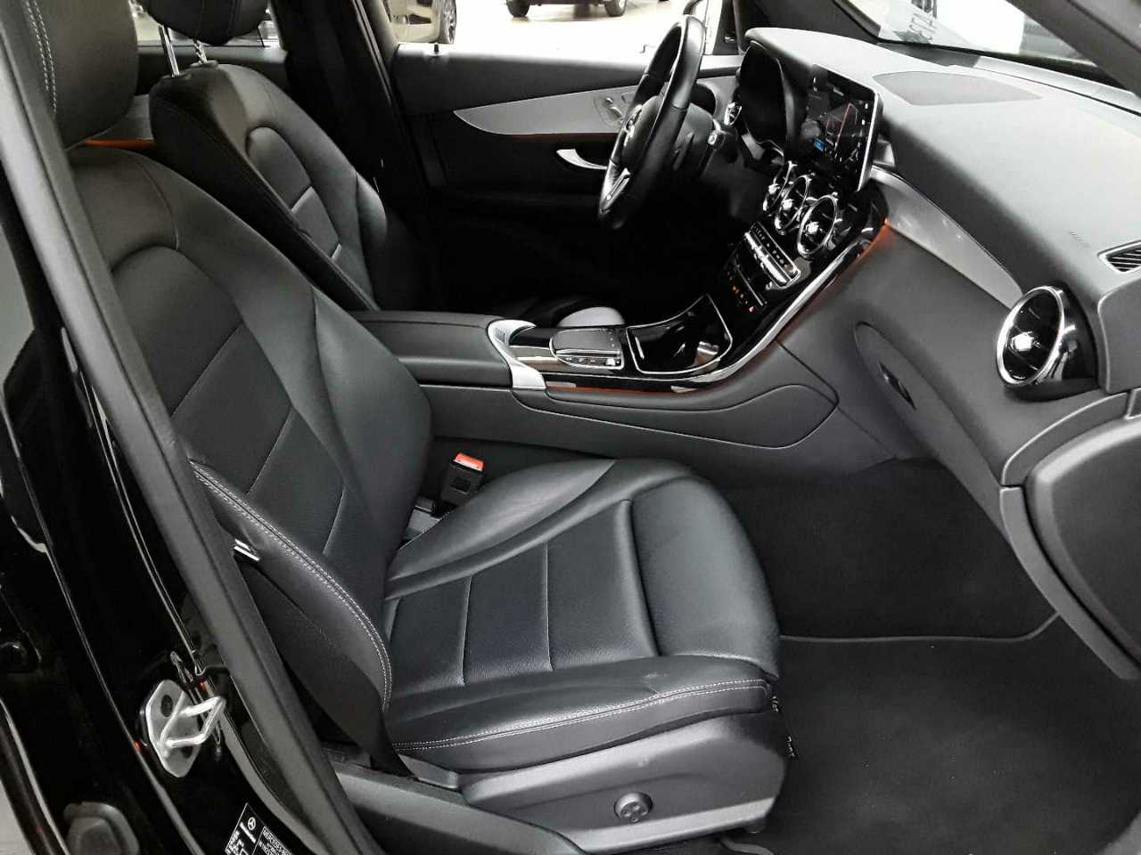 Mercedes-Benz GLC 300 4Matic 9G-TRONIC 8