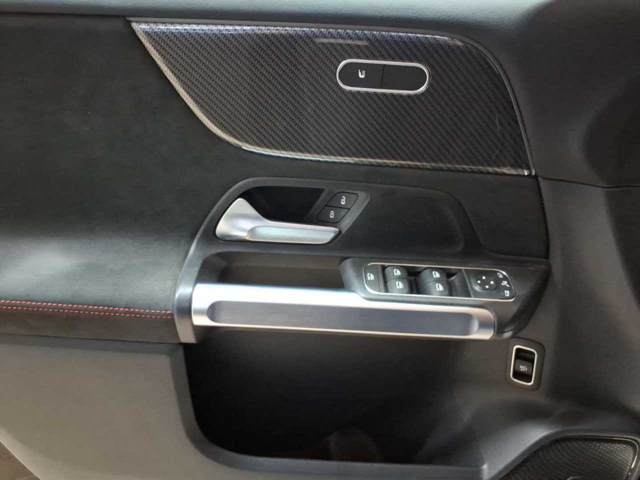 Mercedes-Benz GLB 220 d 8G-DCT AMG Line 19