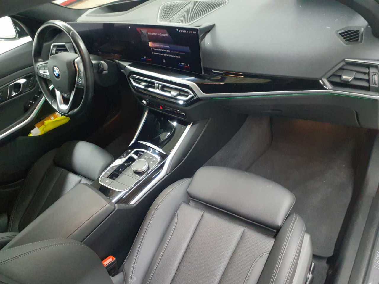 BMW 320i Touring Aut. 9