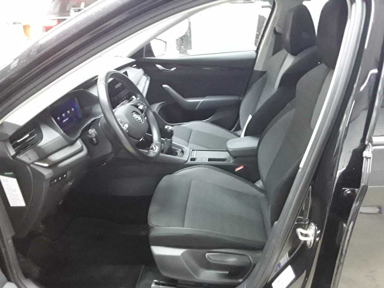 Skoda Octavia Combi 2.0 TDI Ambition 7