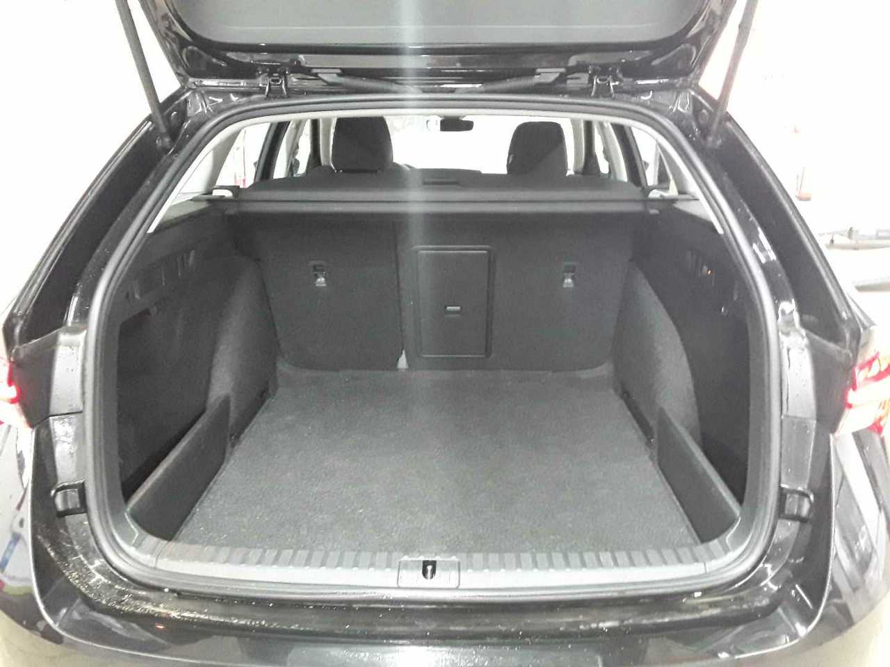 Skoda Octavia Combi 2.0 TDI Ambition 15