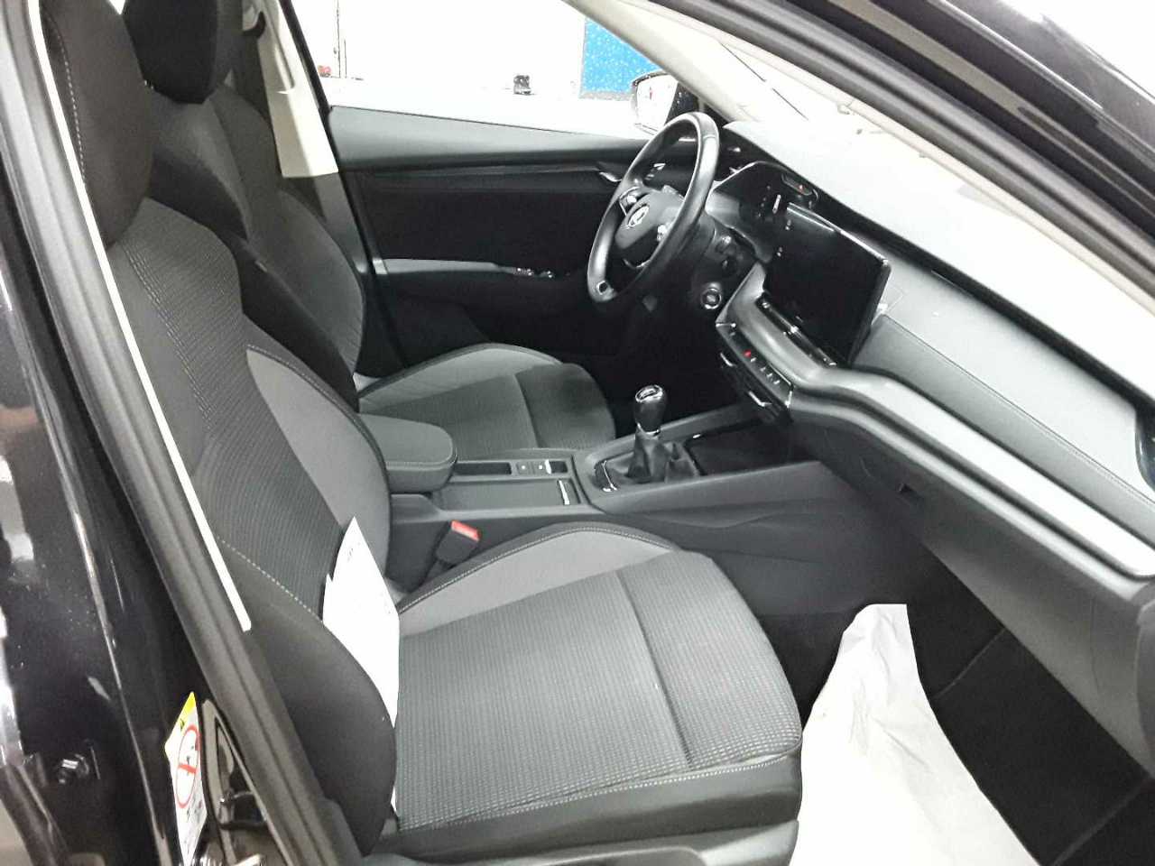 Skoda Octavia Combi 2.0 TDI Ambition 8