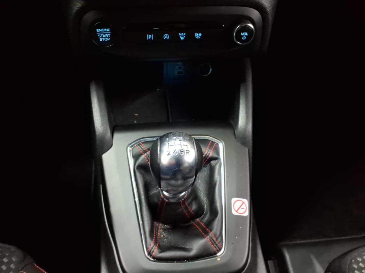 Ford Focus Turnier 1.0 EcoBoost Hybrid ST-LINE 10