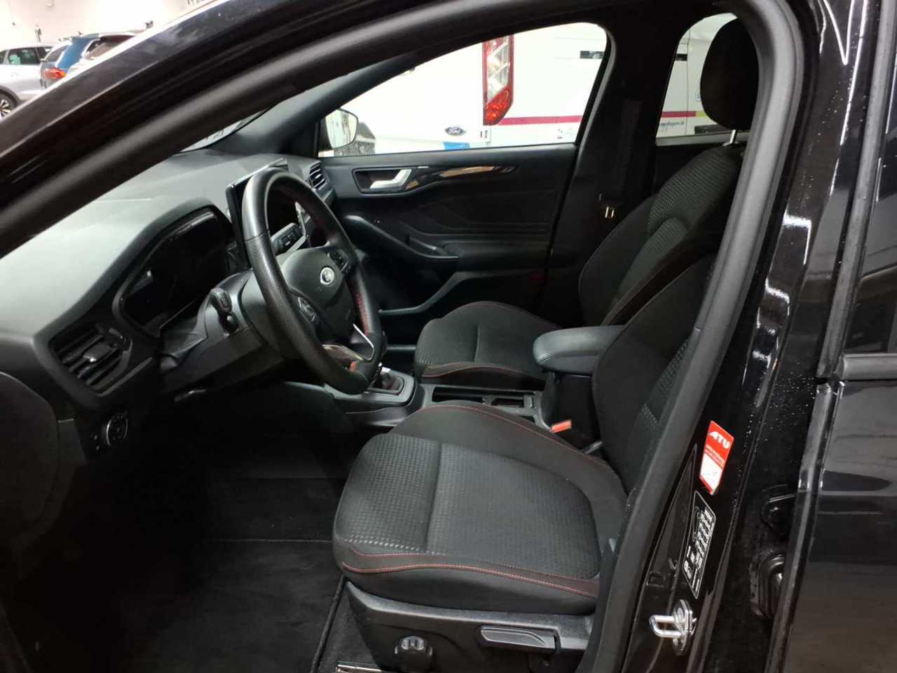 Ford Focus Turnier 1.0 EcoBoost Hybrid ST-LINE 7