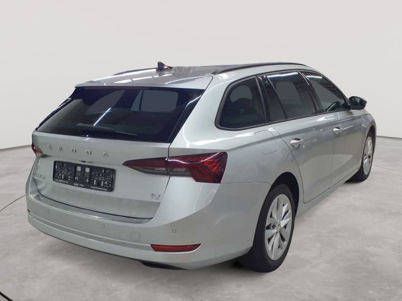 Skoda Octavia Combi 1.4 TSI iV DSG Ambition 4