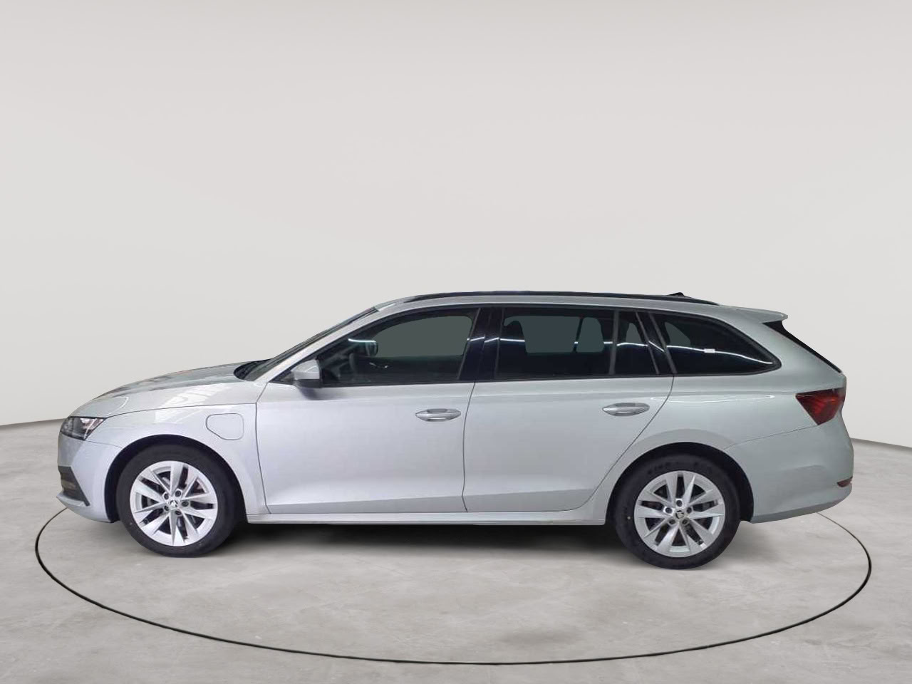 Skoda Octavia Combi 1.4 TSI iV DSG Ambition 6