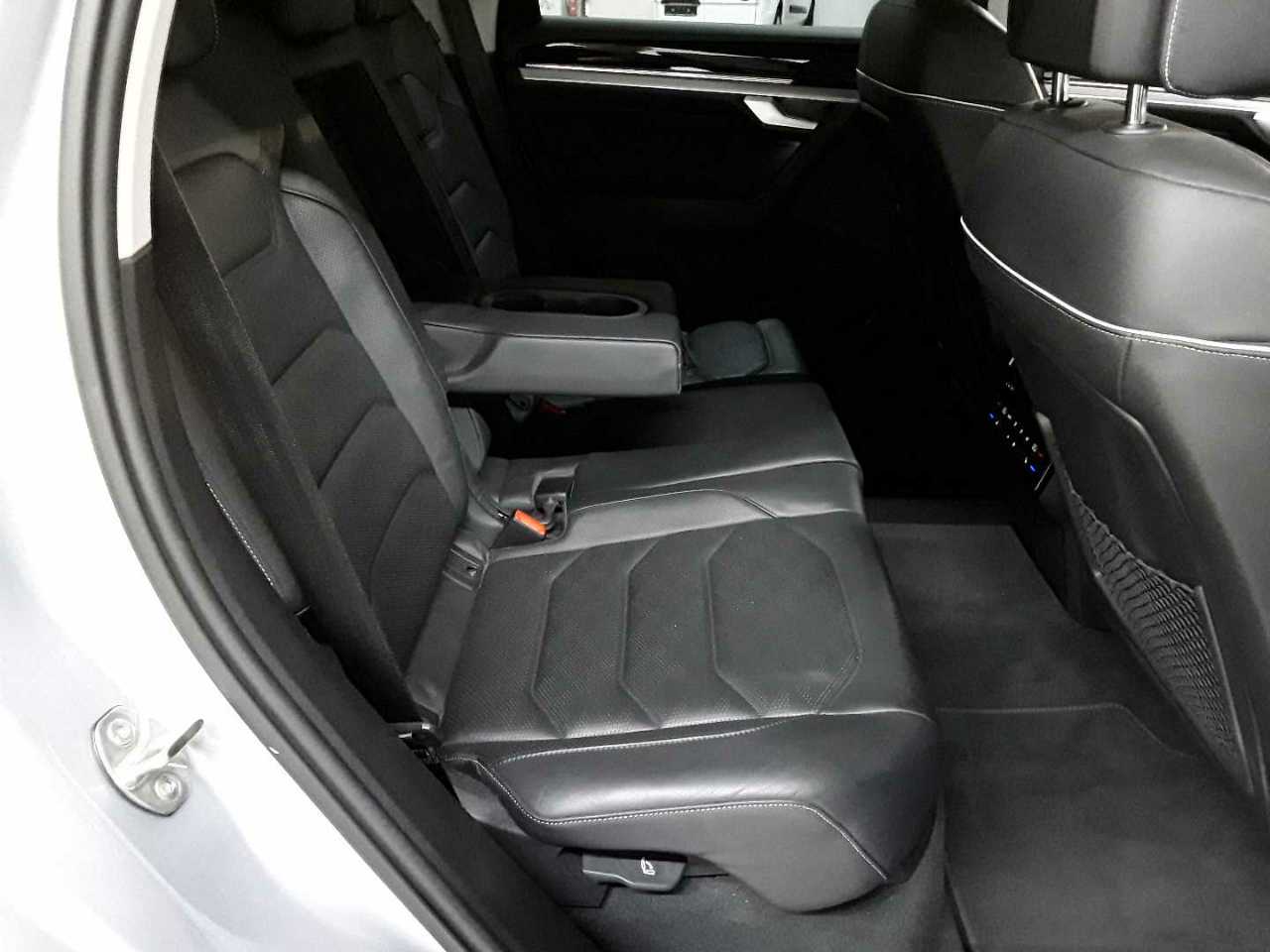 Volkswagen Touareg 3.0 V6 e-Hybrid 4Motion Aut. Elegance 14