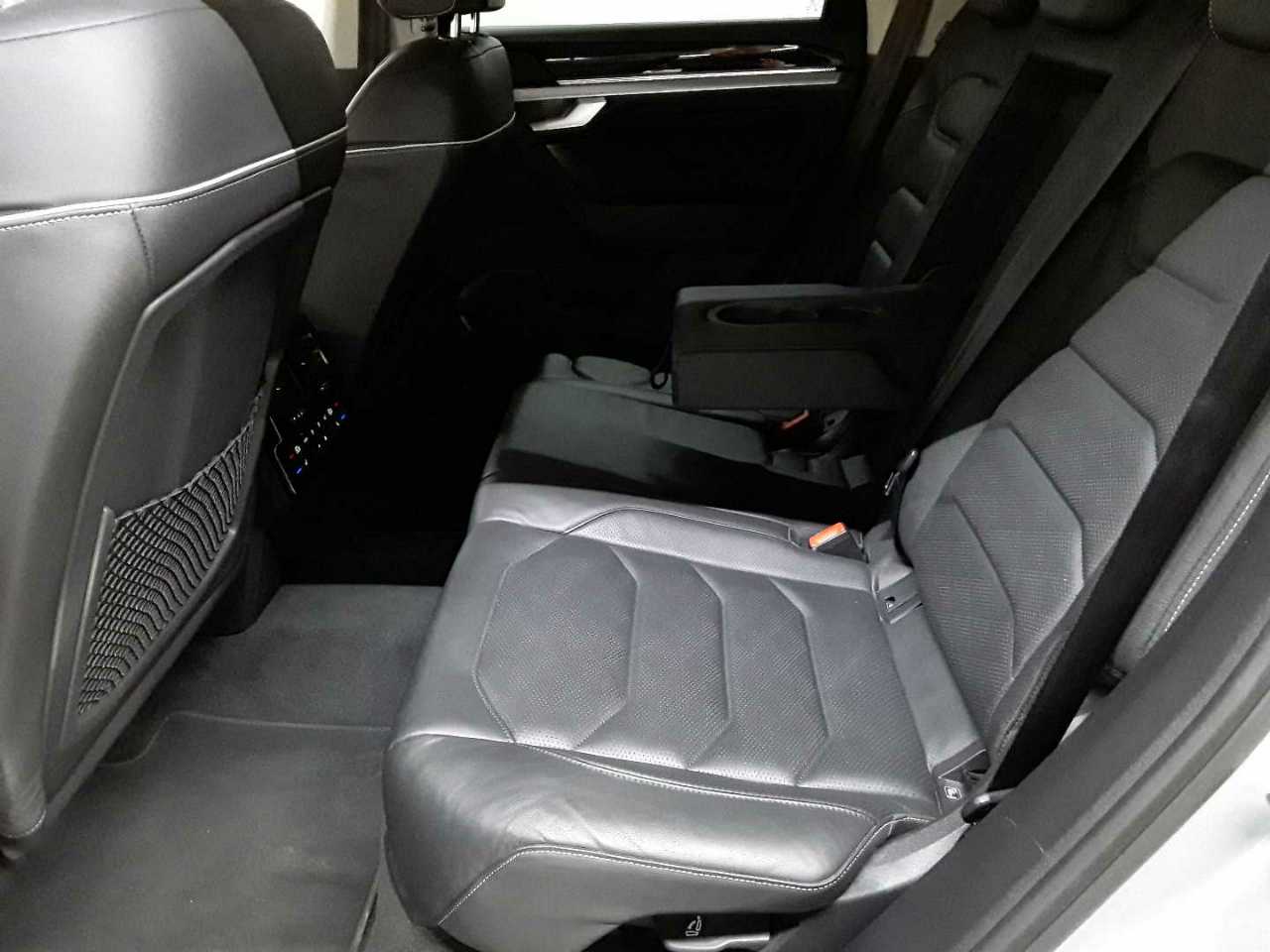Volkswagen Touareg 3.0 V6 e-Hybrid 4Motion Aut. Elegance 13