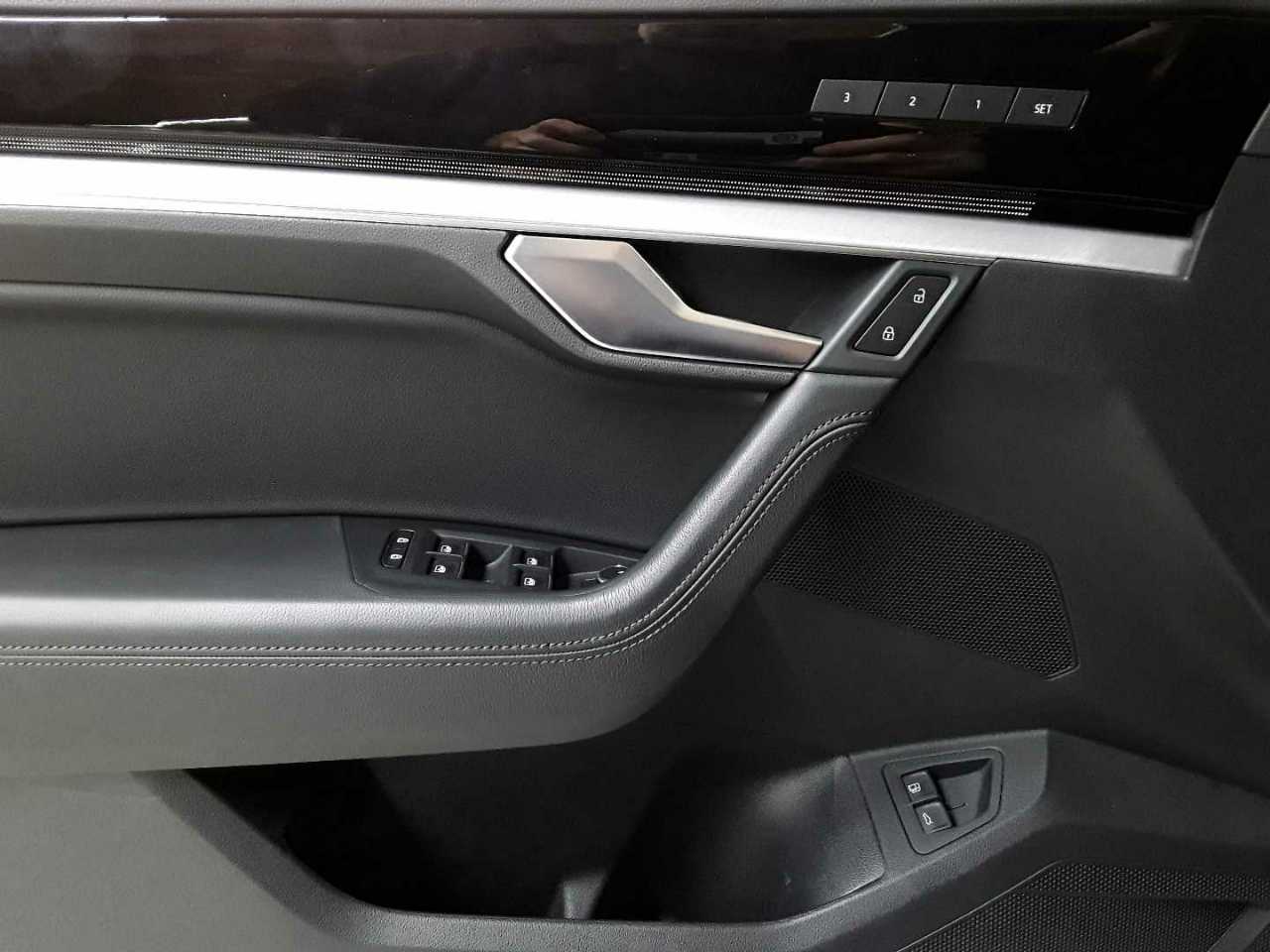 Volkswagen Touareg 3.0 V6 e-Hybrid 4Motion Aut. Elegance 19