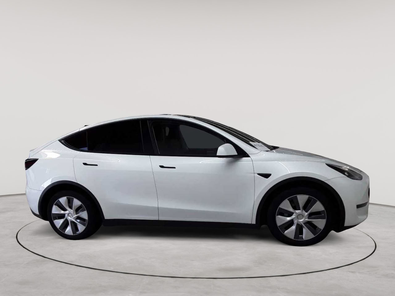 Tesla Model Y Long Range Dual Motor AWD 3