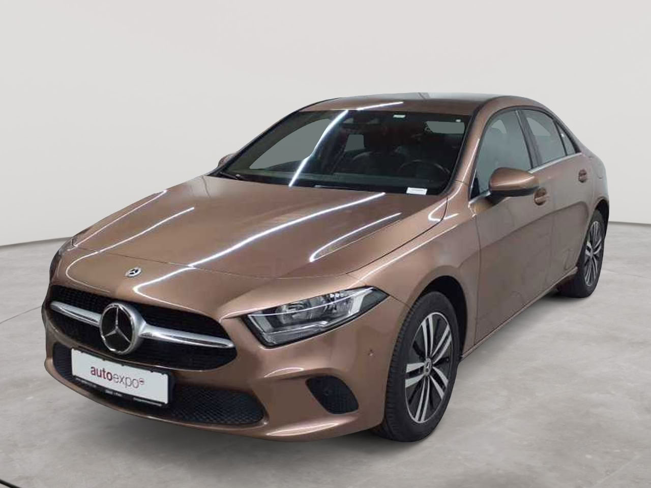 Mercedes-Benz A 250 e 8G-DCT Style 2