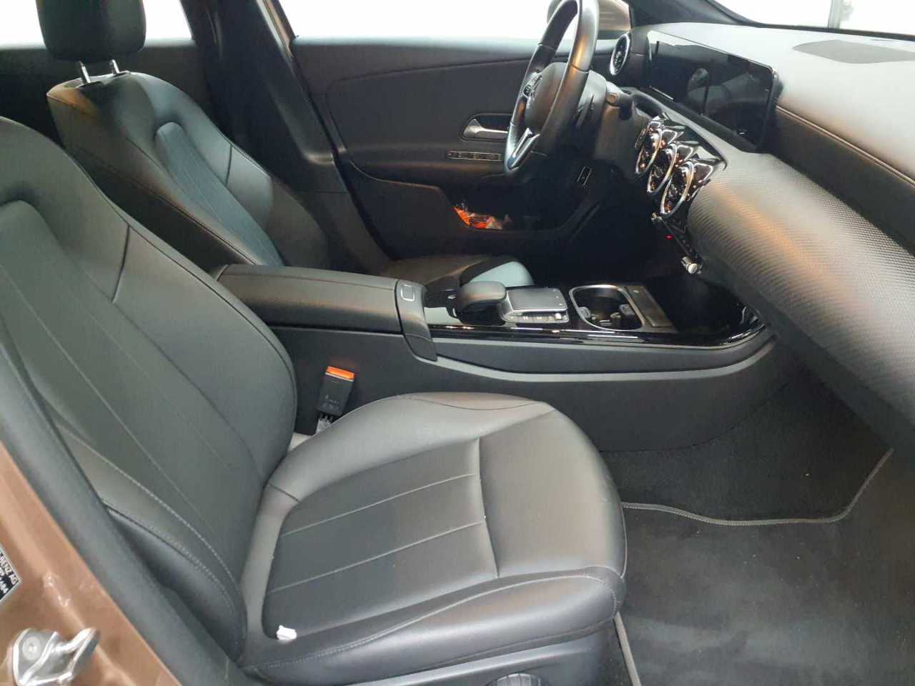 Mercedes-Benz A 250 e 8G-DCT Style 8