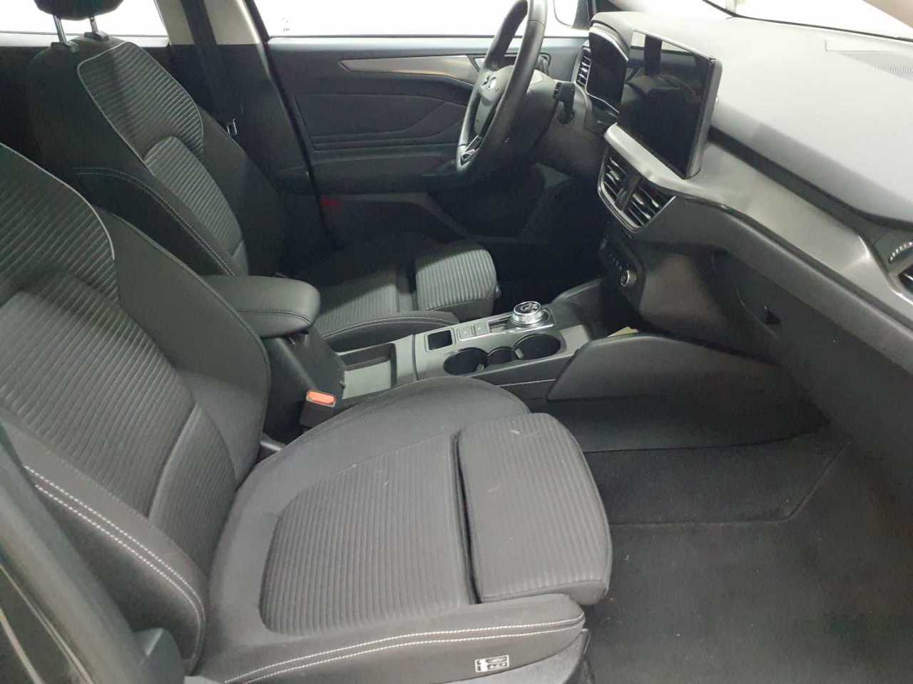 Ford Focus Turnier 1.5 EcoBlue Start-Stopp-System Aut. TITANIUM 8