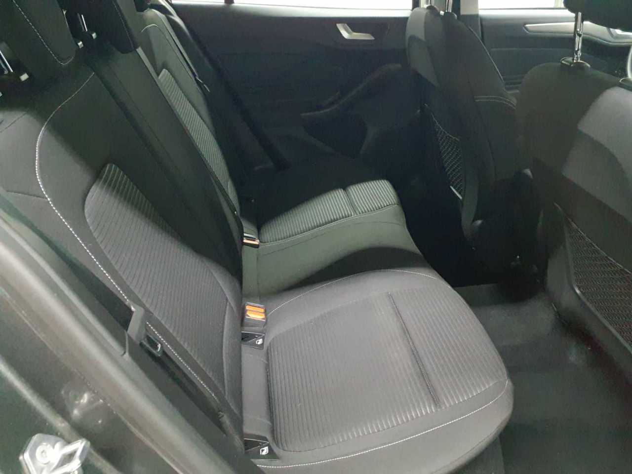 Ford Focus Turnier 1.5 EcoBlue Start-Stopp-System Aut. TITANIUM 14