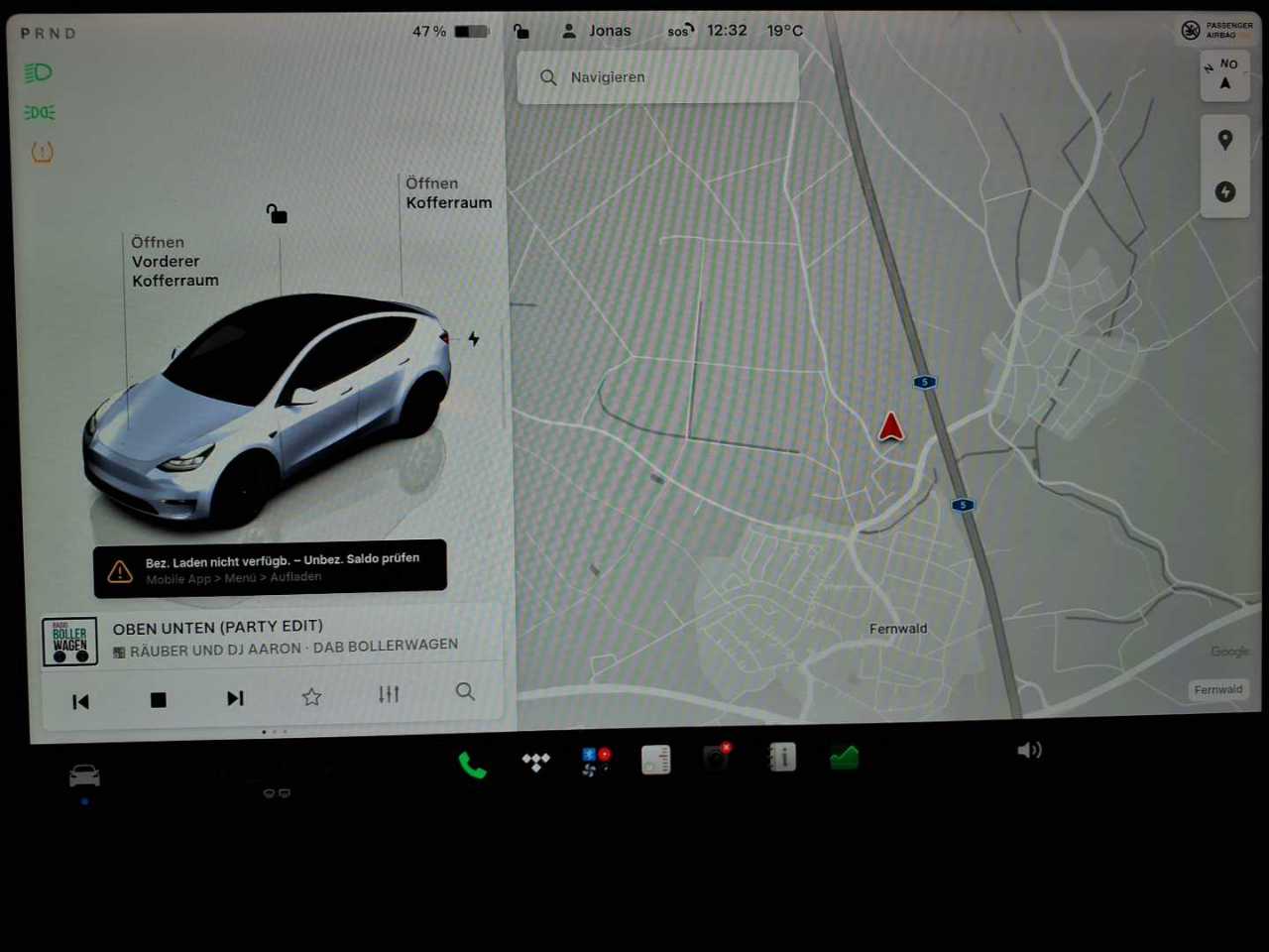 Tesla Model Y Long Range Dual Motor AWD 12