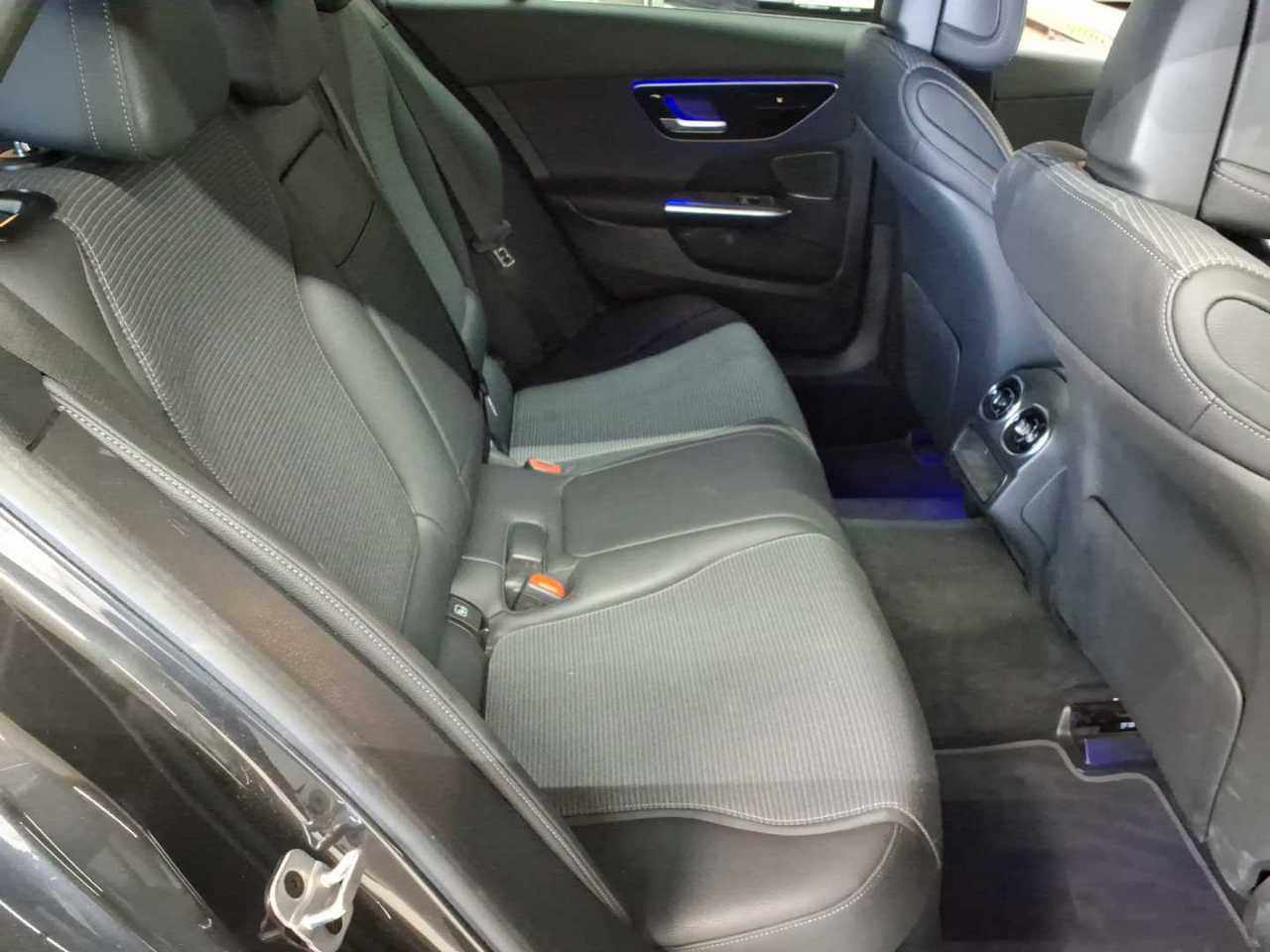 Mercedes-Benz C 300 e T 9G-TRONIC Avantgarde 14