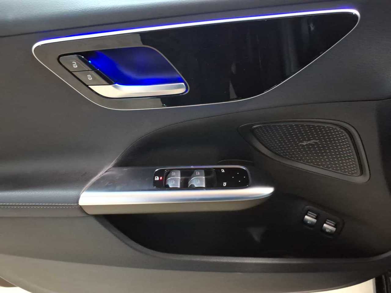 Mercedes-Benz C 300 e T 9G-TRONIC Avantgarde 19