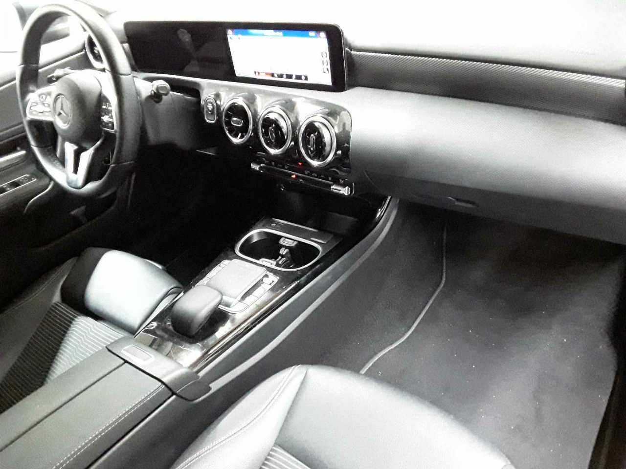 Mercedes-Benz A 250 e 8G-DCT Advanced Progressive 9
